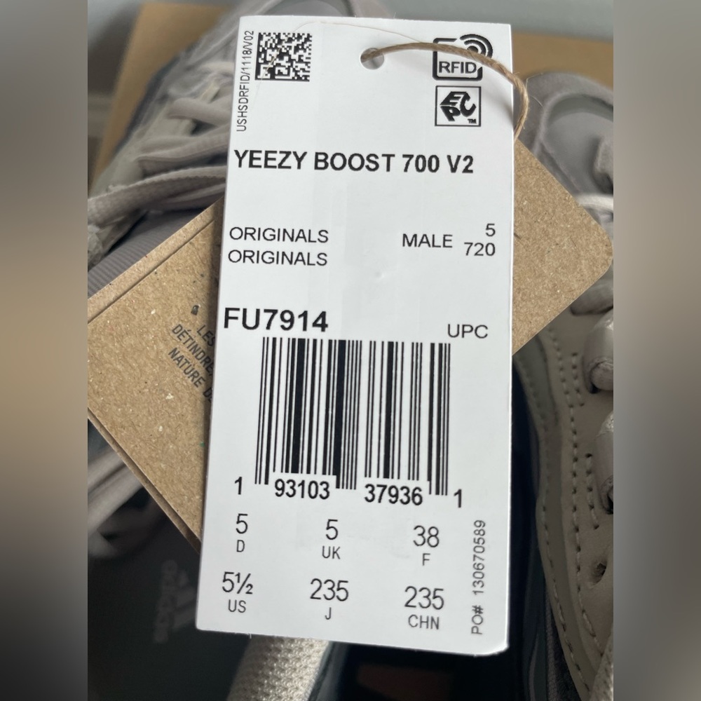 Yeezy 700 “Tephra” - Picture 7 of 15